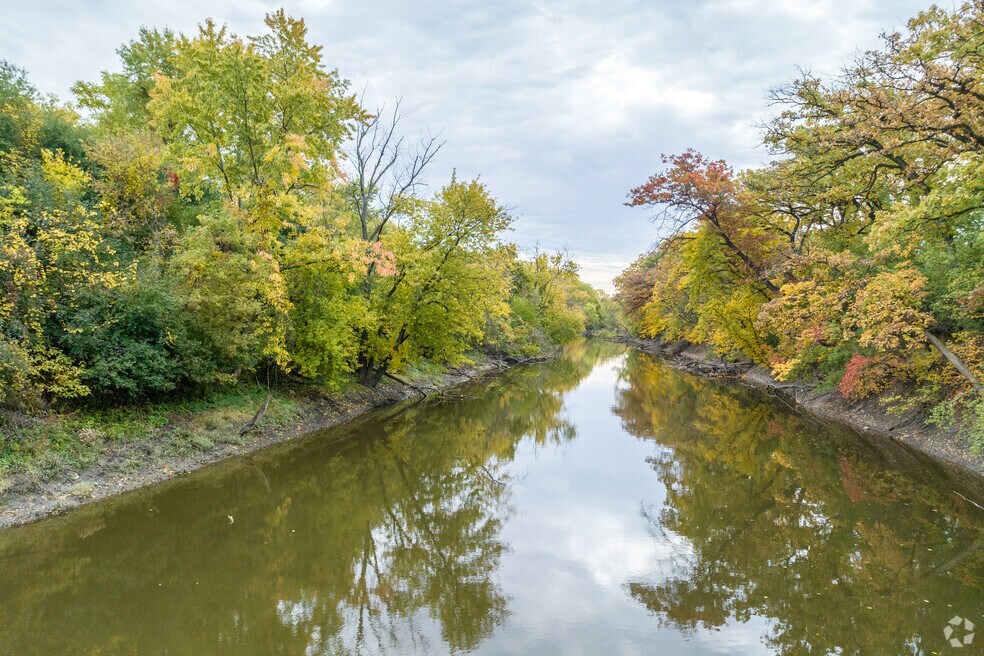 Neighborhood_Broadview_FINAL_052323