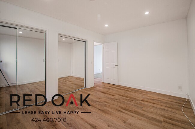 126 Catalina St unit 5, Los Angeles, CA 90004 - photo 2