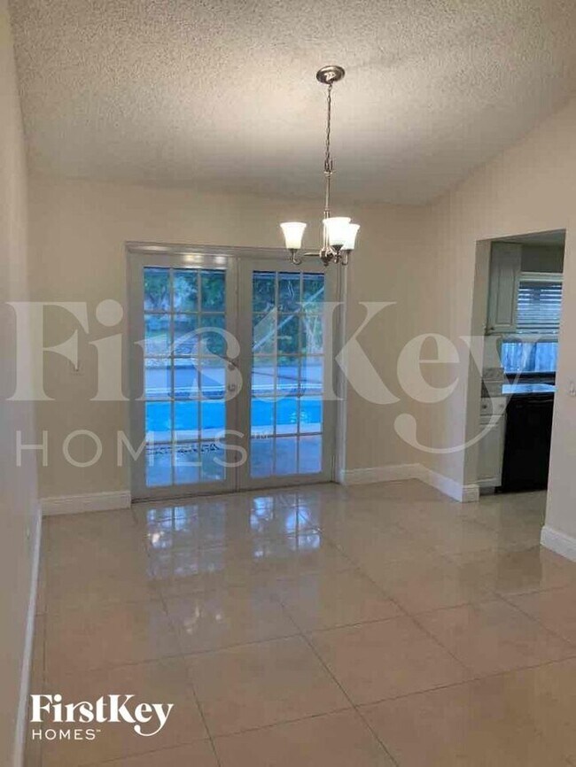 8410 NW 27th Place, Sunrise, FL 33322 - photo 3