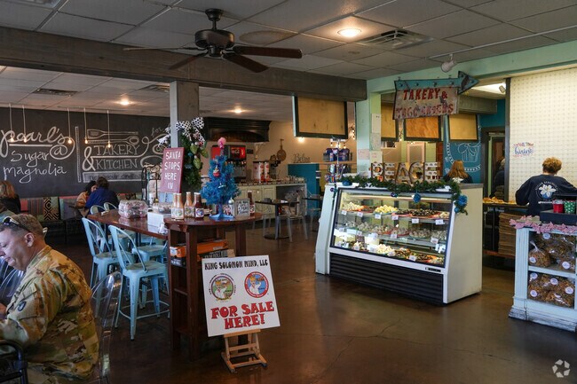 Sugar Magnolia Takery in Flowood offers dine-in, take-out, and local Mississippi products.