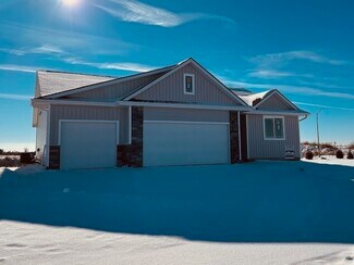 1475 Cedar St, Waukee, IA 50263