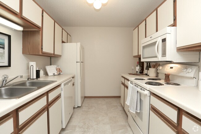 Forest Ridge Townhomes, Eagan, MN 55123 - photo 6