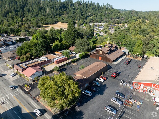 Enroll in St. Lawrence Academy for quality education in Felton.