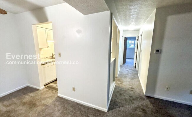 5245 Portland St unit 103, Columbus, OH 43235 - photo 5