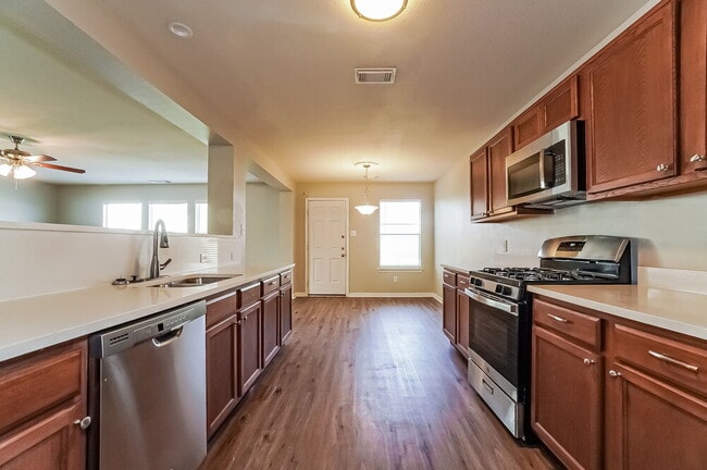 11410 Sugar Bowl Dr, Tomball, TX 77375 - photo 7