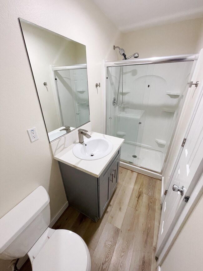 13391 El Prado Ave unit B, Garden Grove, CA 92840 - photo 7