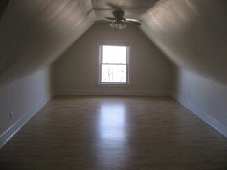 2495 N Maryland Ave Unit Attic, Milwaukee, WI 53211