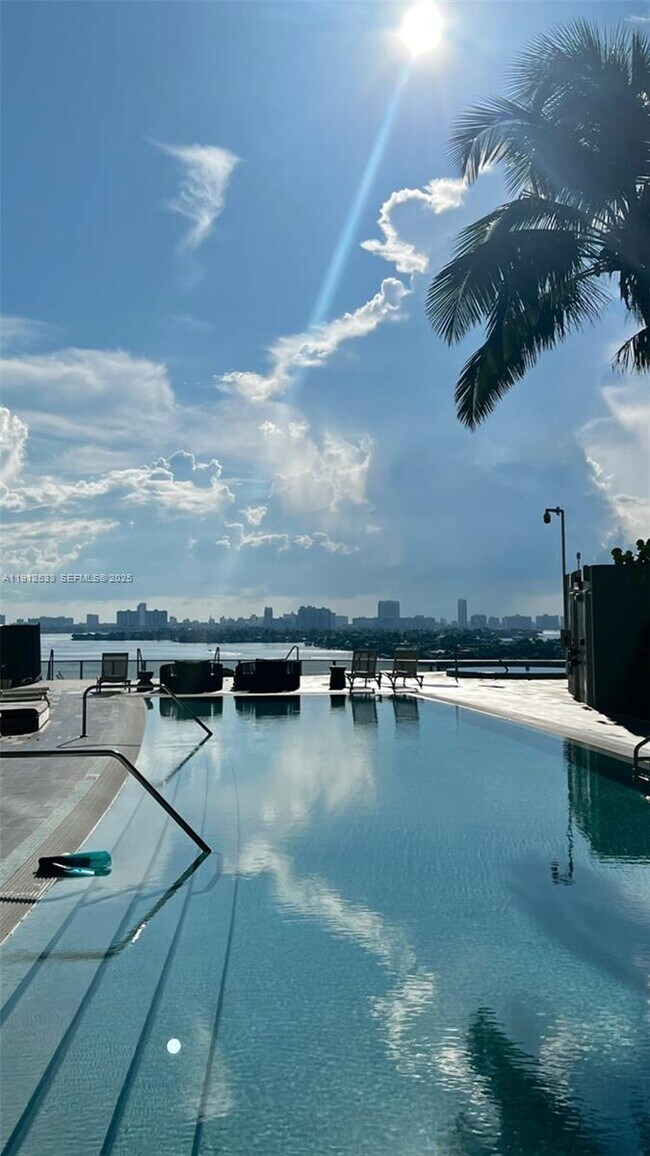 Aria on the Bay unit 12, Miami, FL 33132 - photo 3