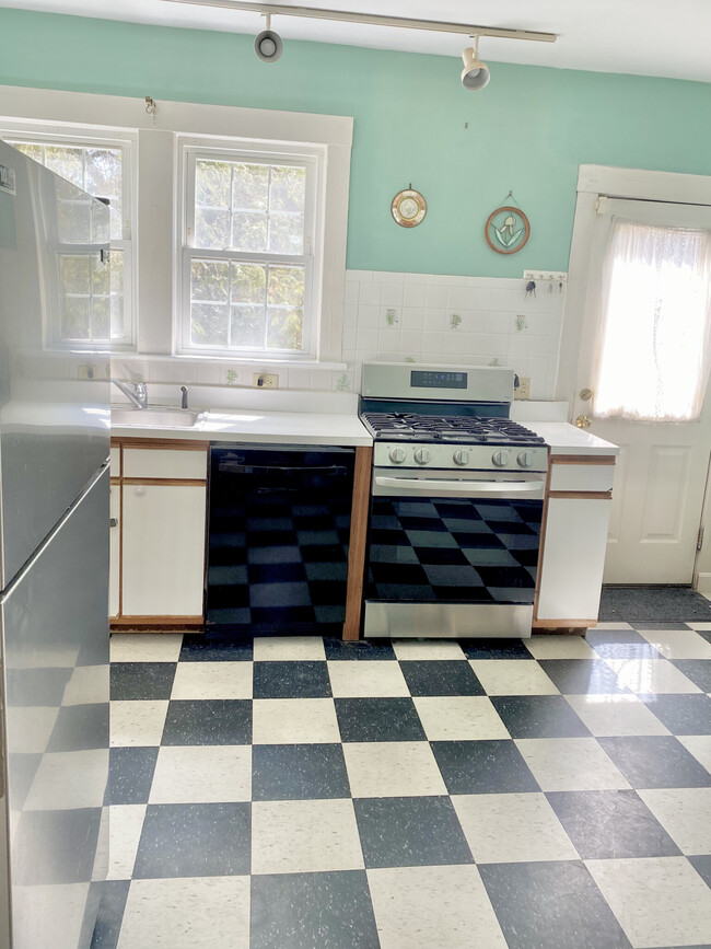 94 Florian St, Boston, MA 02130