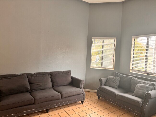 3221 Helen St, Emeryville, CA 94608 - photo 4