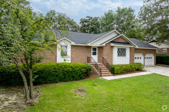 Ranch homes with two-car garages can be found in Dentsville.