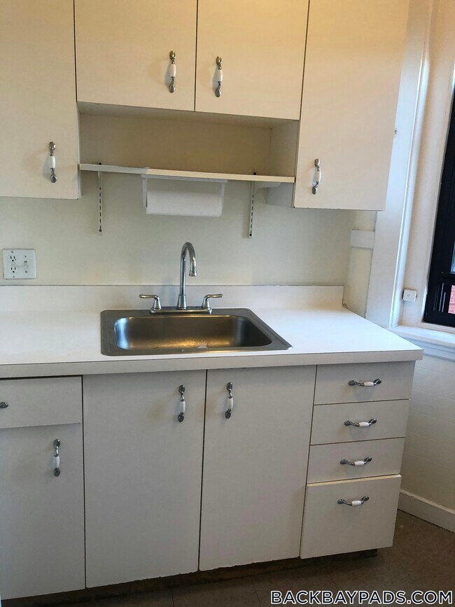 504 Beacon St unit 25, Boston, MA 02115 - photo 2