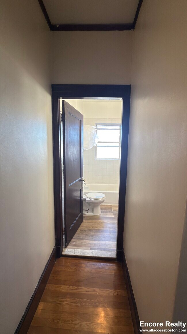 163 Summer St unit 37, Somerville, MA 02143 - photo 5