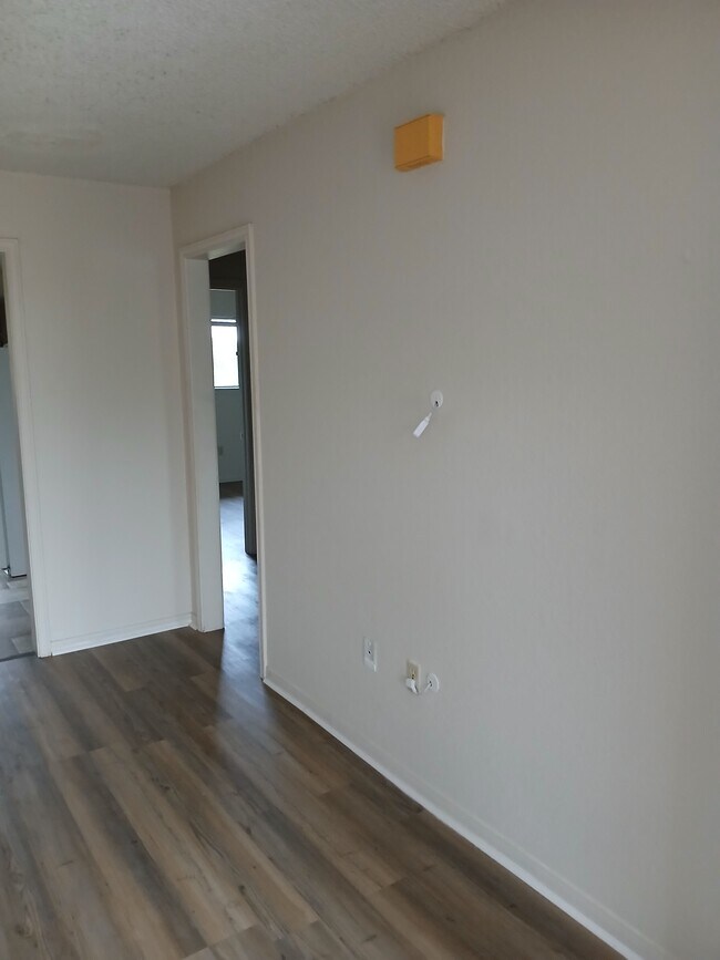 913 N 7th St unit C, Copperas Cove, TX 76522 - photo 3