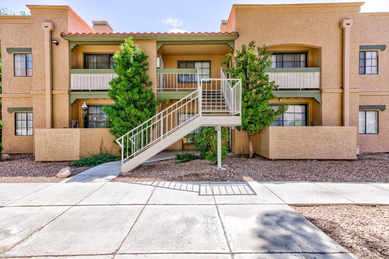 5150 S Jones Blvd unit 205, Las Vegas, NV 89118 - photo 1