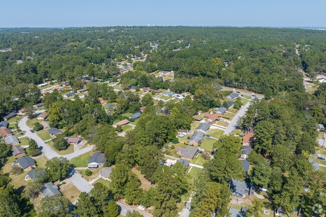 Sitting just outside the Augusta beltline, Meadowbrook is a great place to commute in from.