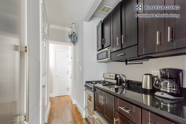 250 Mott St unit FL6-ID1947, New York, NY 10012 - photo 7