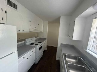 3719 E 8th Ct, Panama City, FL 32401