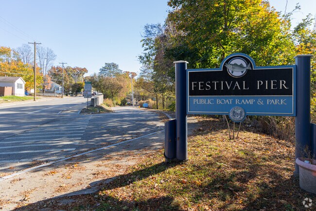 Festival Pier is popular for fishing and also serves as a launch site for trailered and hand-carried boats.