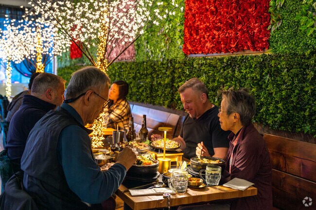 Astoria locals enjoy great Korean food & service at the Mokja restaurant located along Broadway.