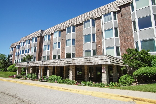 400 Ascot Dr unit 2D, Park Ridge, IL 60068 - photo 3