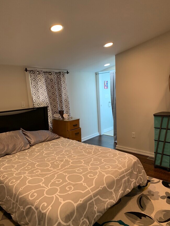 7 Maverick St unit one bed, Dedham, MA 02026 - photo 4