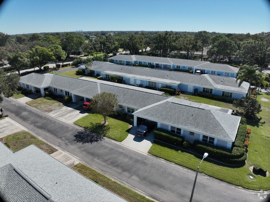 8082 Annwood Rd unit 8082, Seminole, FL 33777 - photo 2