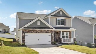 724 14th Avenue Ct NE, Hickory, NC 28601