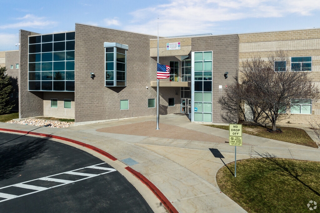 Fox Hollow Elementary School in Thanksgiving has many windows to let in natural light.