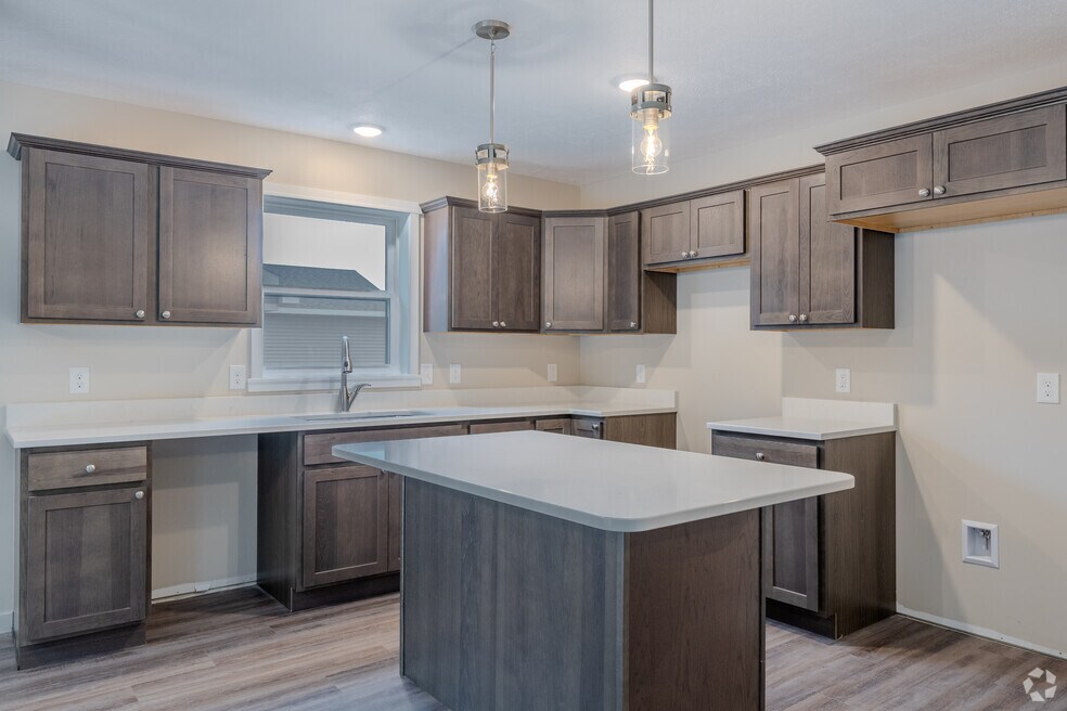 9085 Kingsfield Dr unit 38694631, Kingsley, MI 49649 - photo 3