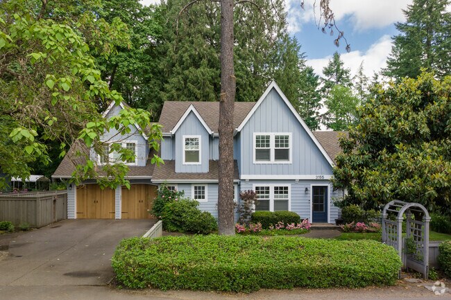 A modern twist on the Victorian style in the Lakeview-Summit Neighborhood.