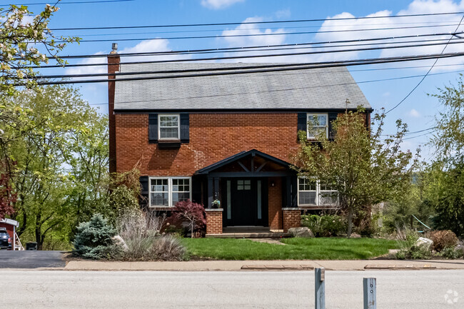 The area has mostly single family homes, Green Tree is a great place to settle down.