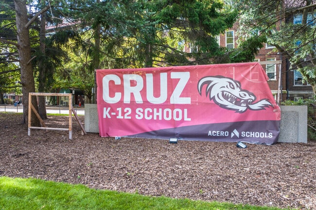 Acero - Sor Juana Ines de la Cruz School opened its doors in 2012.