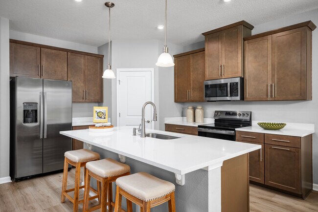 1981 Quail Fields Cir unit 36142181, Winter Haven, FL 33884 - photo 3