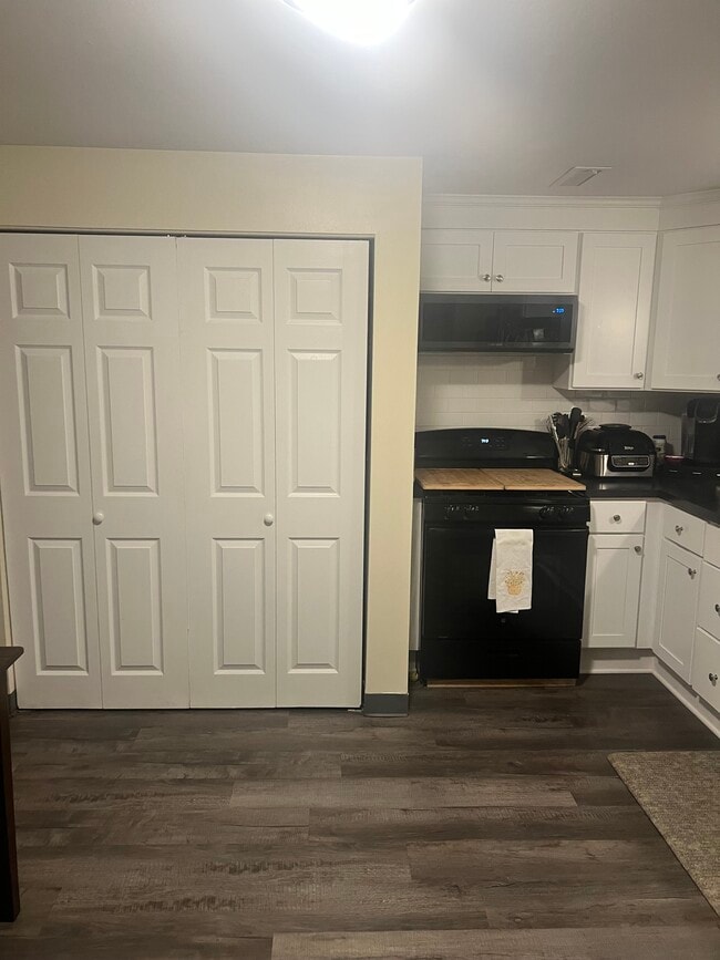 LAUNDRY AREA