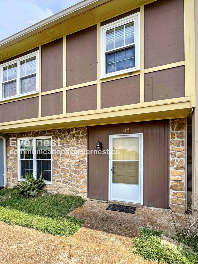 5600 Country Dr Unit 315, Nashville, TN 37211