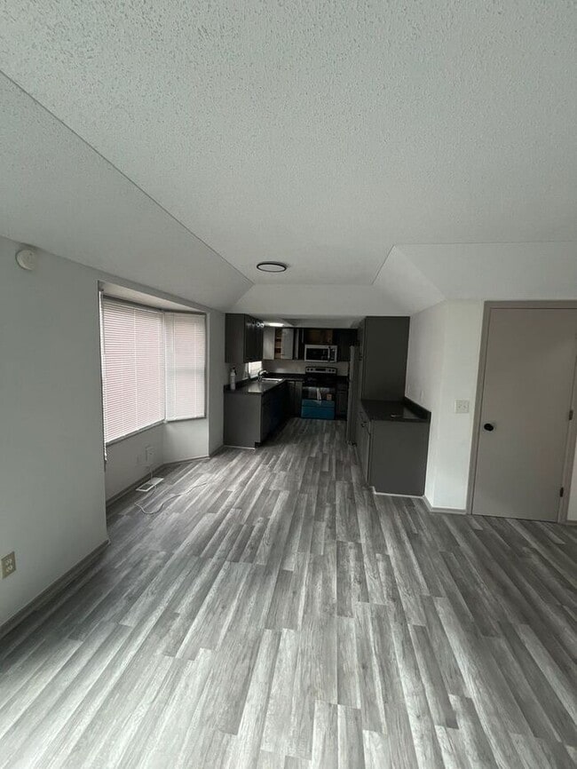 3512 Maple St, West Des Moines, IA 50265 - photo 3