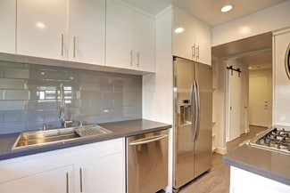 310 N Crescent Dr, Beverly Hills, CA 90210