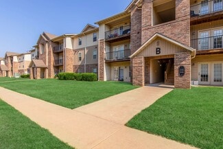 1130 S Scenic Ave, Springfield, MO 65802