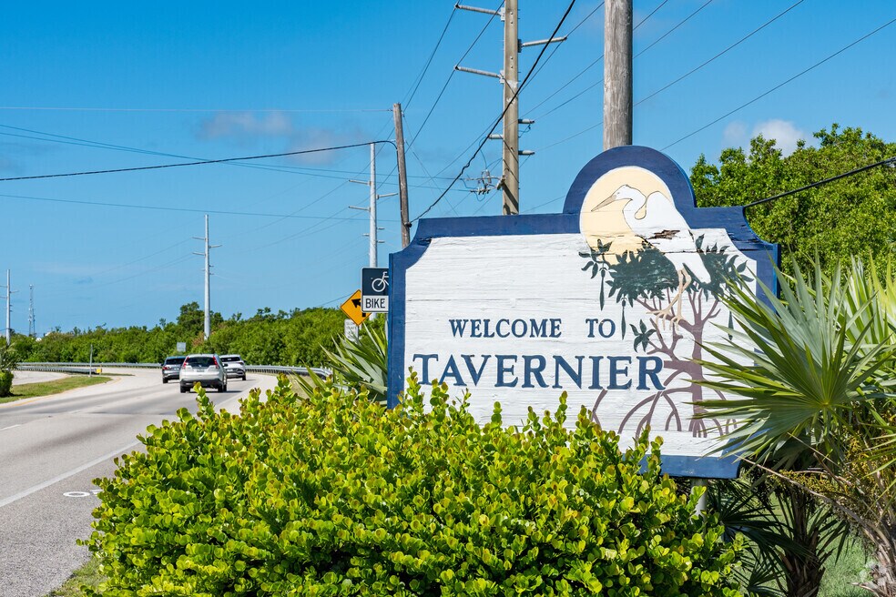 NH_Tavernier_557055_080824_P2_DW_FINAL