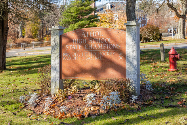 Athol High School has 369 students in grades 9-12.