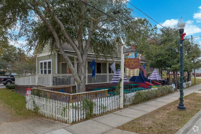 Milton Blackwater Bistro is a favorite in the neighborhood.