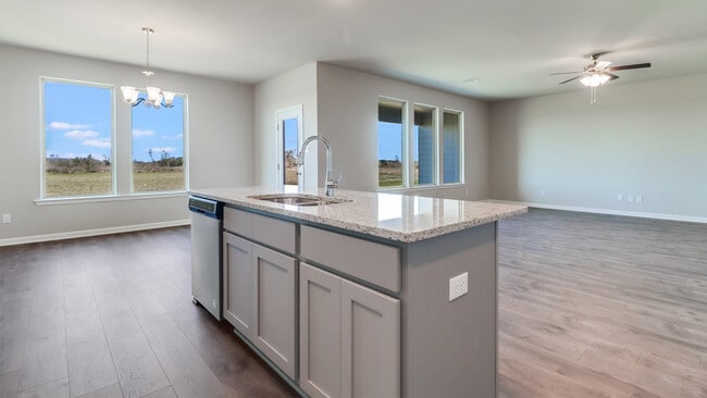 4666 E Ridge Rd, Lake Charles, LA 70607 - photo 2