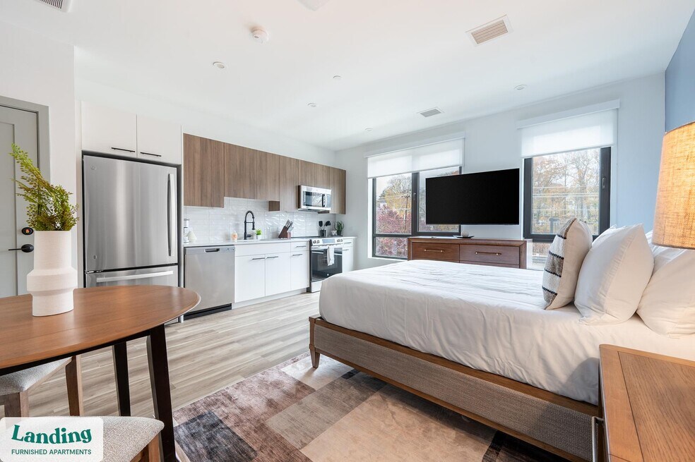 39 Railroad Ave unit 336.1412387, Haverhill, MA 01835 - photo 1