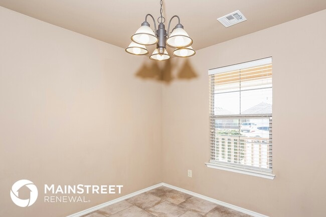 7412 Comrade Ln, Yukon, OK 73099 - photo 4