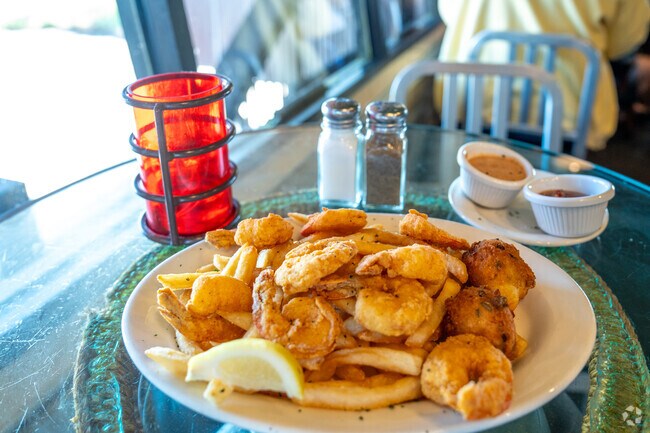 Take the short drive down to the causeway and enjoy some great seafood at Felix's.