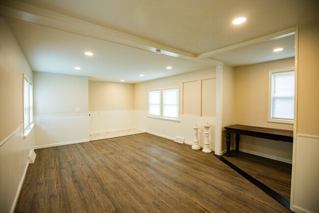 150 Mount Read Blvd unit Lower, Rochester, NY 14611 - photo 5