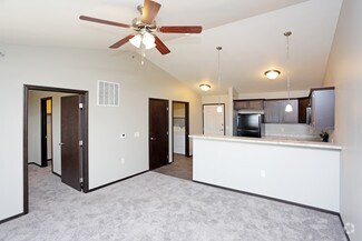 605-625 W 81st St, Sioux Falls, SD 57108