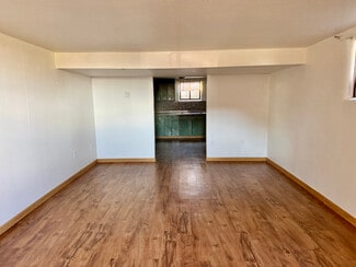 302 W 7th St, McCook, NE 69001