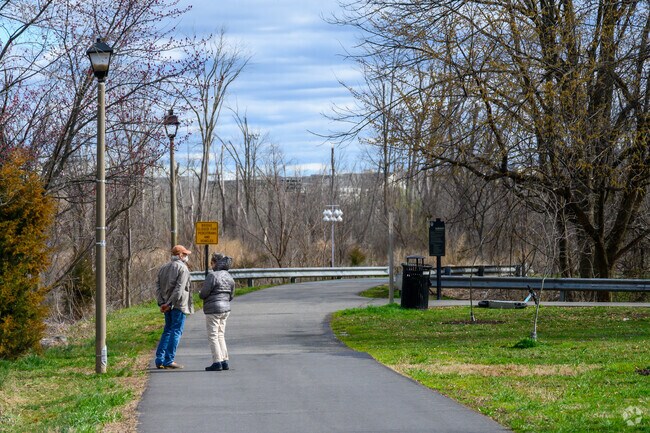 Residents in Beverly Hills can take advantage of many trails in the area.